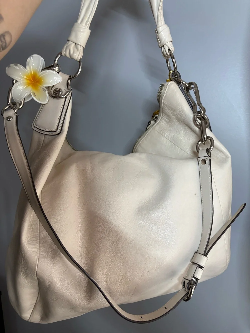 Y2K Coach Cream Leather Kristin Hobo Bag with Front Pocket
